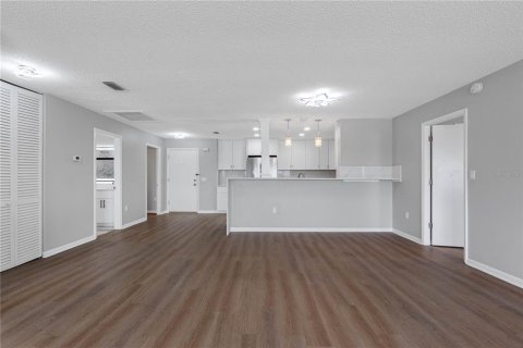 Condominio en venta en Belleair Bluffs, Florida, 2 dormitorios, 146.79 m2 № 2151446 - foto 13