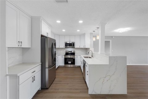 Condominio en venta en Belleair Bluffs, Florida, 2 dormitorios, 146.79 m2 № 2151446 - foto 6