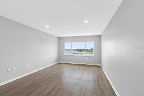 Condominio en venta en Belleair Bluffs, Florida, 2 dormitorios, 146.79 m2 № 2151446 - foto 21