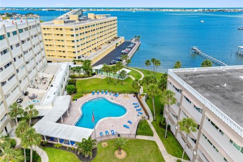 Condominio en venta en Belleair Bluffs, Florida, 2 dormitorios, 146.79 m2 № 2151446 - foto 2