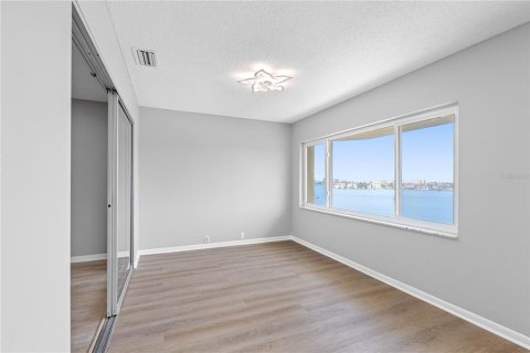 Condominio en venta en Belleair Bluffs, Florida, 2 dormitorios, 146.79 m2 № 2151446 - foto 27