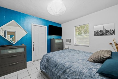 Commercial property in Fort Lauderdale, Florida № 2292742 - photo 17