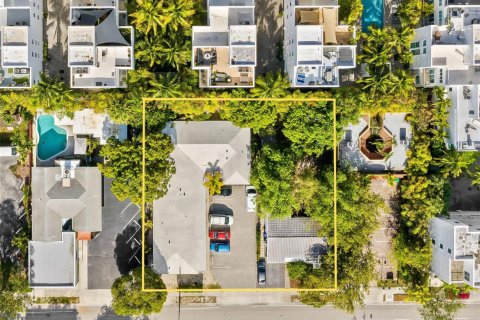 Commercial property in Fort Lauderdale, Florida № 2292742