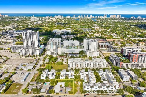 Commercial property in Fort Lauderdale, Florida № 2292742 - photo 4