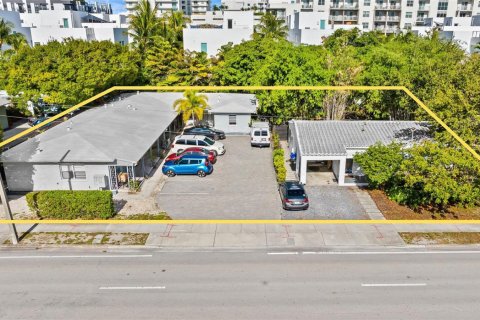 Commercial property in Fort Lauderdale, Florida № 2292742 - photo 2