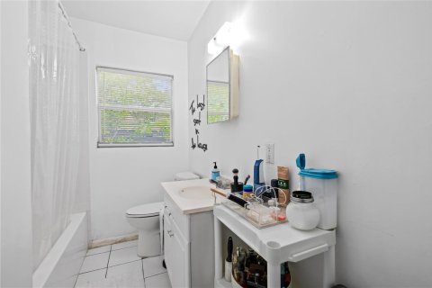 Commercial property in Fort Lauderdale, Florida № 2292742 - photo 16