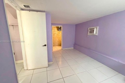 Villa ou maison à vendre à Hollywood, Floride: 3 chambres, 99.87 m2 № 2278742 - photo 10