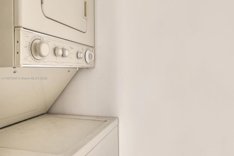 Copropriété à louer à Lauderhill, Floride: 2 chambres, 87.33 m2 № 2015713 - photo 16