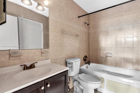 Copropriété à louer à Lauderhill, Floride: 2 chambres, 87.33 m2 № 2015713 - photo 30