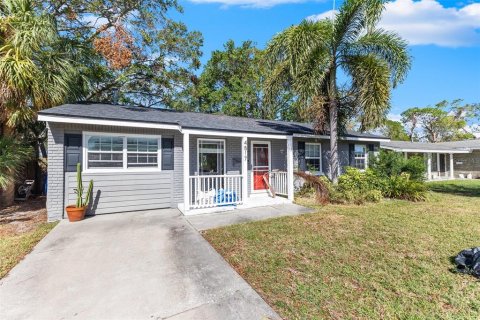 Casa en venta en Saint Petersburg, Florida, 3 dormitorios, 108.7 m2 № 1429192 - foto 1