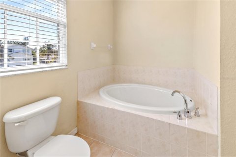 Townhouse in Palmetto, Florida 4 bedrooms, 241.92 sq.m. № 1772128 - photo 16
