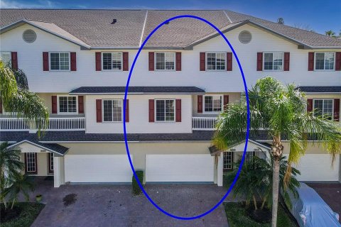 Townhouse in Palmetto, Florida 4 bedrooms, 241.92 sq.m. № 1772128 - photo 6