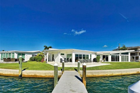 House in Venice, Florida 1 bedroom, 109.44 sq.m. № 2231546