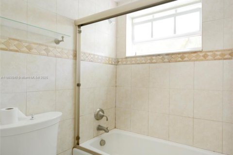 Appartement à louer à Miami Beach, Floride: 1 chambre, 48.31 m2 № 1931992 - photo 7