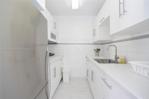 Appartement à louer à Miami Beach, Floride: 1 chambre, 48.31 m2 № 1931992 - photo 11
