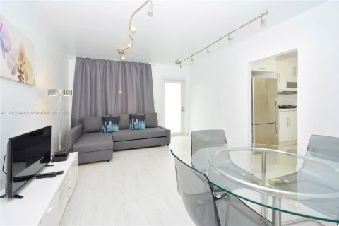 Appartement à louer à Miami Beach, Floride: 1 chambre, 48.31 m2 № 1931992 - photo 12