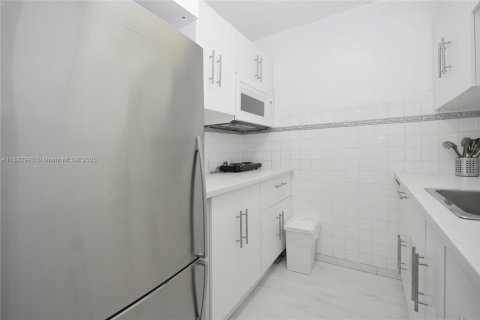 Appartement à louer à Miami Beach, Floride: 1 chambre, 48.31 m2 № 1931992 - photo 10