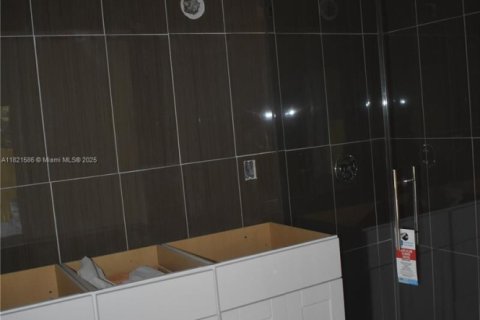 Casa en venta en Deerfield Beach, Florida, 4 dormitorios, 204.38 m2 № 1781736 - foto 8