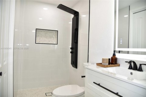 Villa ou maison à vendre à Oakland Park, Floride: 3 chambres, 95.88 m2 № 2025032 - photo 19