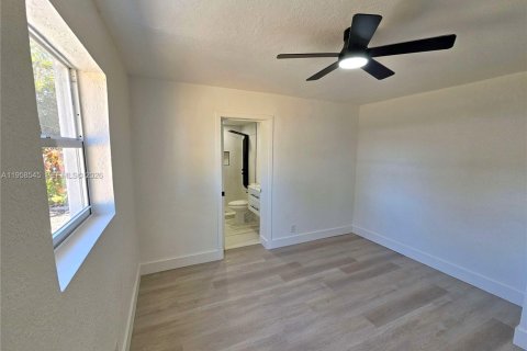 Villa ou maison à vendre à Oakland Park, Floride: 3 chambres, 95.88 m2 № 2025032 - photo 17