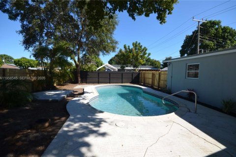 Villa ou maison à vendre à Oakland Park, Floride: 3 chambres, 95.88 m2 № 2025032 - photo 28