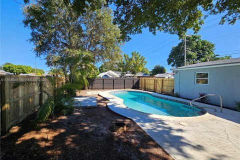 Villa ou maison à vendre à Oakland Park, Floride: 3 chambres, 95.88 m2 № 2025032 - photo 4