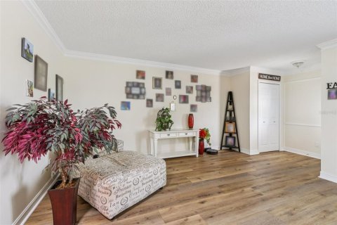 Casa en venta en Sun City Center, Florida, 2 dormitorios, 163.14 m2 № 1883882 - foto 8