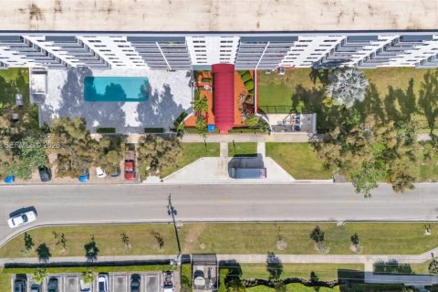 Снять в аренду кондоминиум в Майами, Флорида 1 спальня, 65.96м2, № 2048305 - фото 28