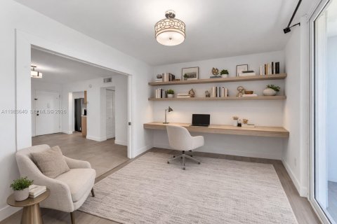 Снять в аренду кондоминиум в Майами, Флорида 1 спальня, 65.96м2, № 2048305 - фото 2