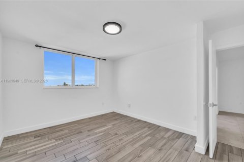 Снять в аренду кондоминиум в Майами, Флорида 1 спальня, 65.96м2, № 2048305 - фото 15