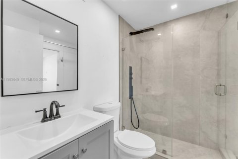 Снять в аренду кондоминиум в Майами, Флорида 1 спальня, 65.96м2, № 2048305 - фото 18