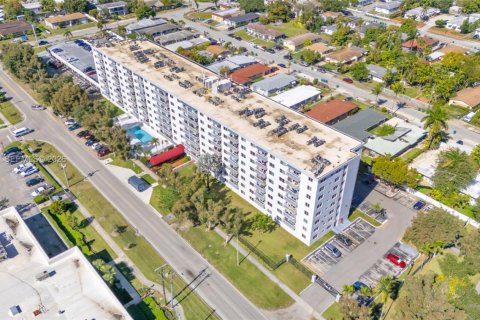 Снять в аренду кондоминиум в Майами, Флорида 1 спальня, 65.96м2, № 2048305 - фото 27