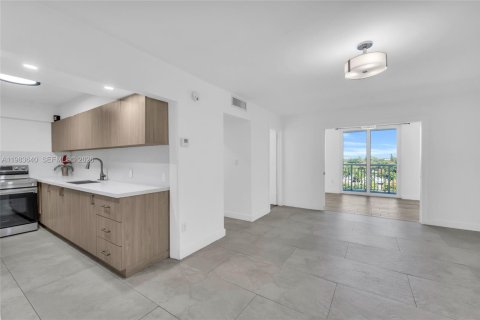 Снять в аренду кондоминиум в Майами, Флорида 1 спальня, 65.96м2, № 2048305 - фото 10