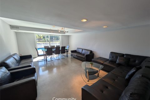 Condo in Miami, Florida, 1 bedroom  № 2082606 - photo 19
