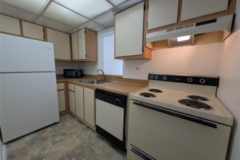 Condo in Miami, Florida, 1 bedroom  № 2082606 - photo 6