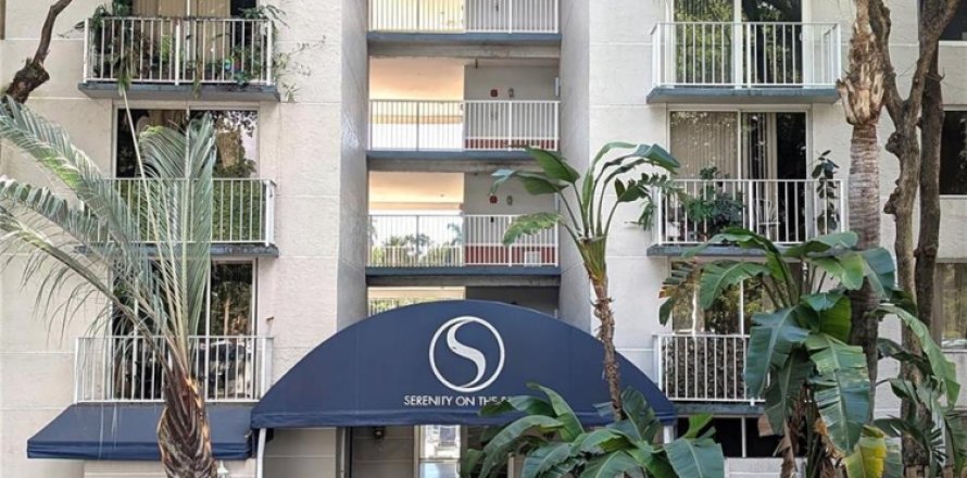 Condo in Miami, Florida, 1 bedroom  № 2082606