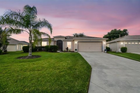 House in Leesburg, Florida 3 bedrooms, 166.67 sq.m. № 1856445 - photo 2
