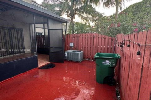 Adosado en alquiler en Miami, Florida, 3 dormitorios, 133.78 m2 № 1974208 - foto 18