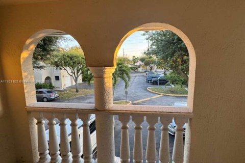 Adosado en alquiler en Miami, Florida, 3 dormitorios, 133.78 m2 № 1974208 - foto 11