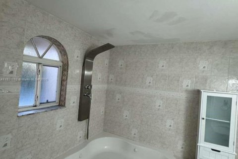 Adosado en alquiler en Miami, Florida, 3 dormitorios, 133.78 m2 № 1974208 - foto 9