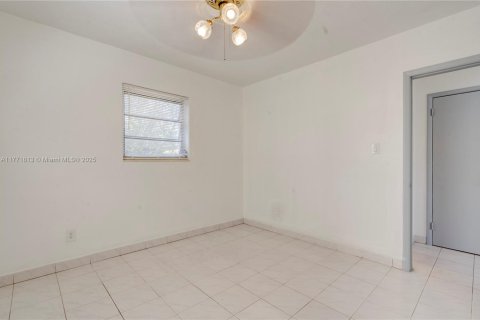 House in Miramar, Florida 2 bedrooms, 94.76 sq.m. № 1865073 - photo 24