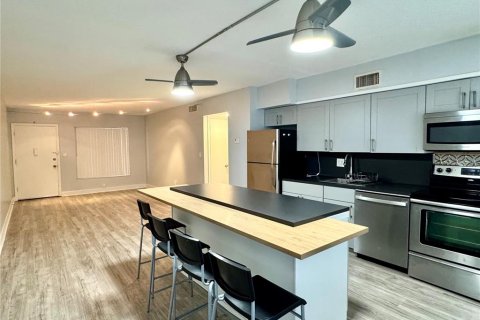 Copropriété à louer à Orlando, Floride: 2 chambres, 77.29 m2 № 2101483 - photo 4