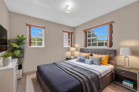 Townhouse in North Miami Beach, Florida 3 bedrooms, 128.21 sq.m. № 1831030 - photo 16