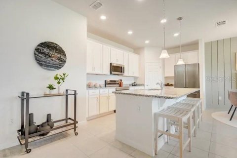Villa ou maison à louer à Lake Hamilton, Floride: 4 chambres, 170.85 m2 № 2434506 - photo 8