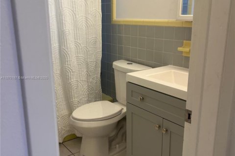 Купить кондоминиум в Норт-Майами, Флорида 1 спальня, № 1929324 - фото 5