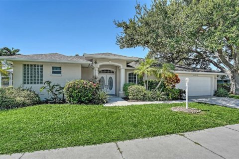 Снять в аренду виллу или дом в Сарасота, Флорида 1 комната, 181.9м2, № 1905512 - фото 2