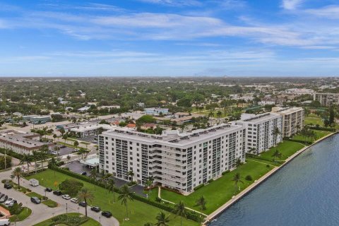 Купить кондоминиум в Лейк-Парк, Флорида 7 комнат, 126.63м2, № 2243425 - фото 2