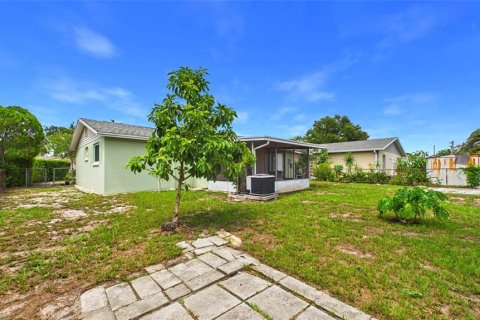 Casa en venta en Clearwater, Florida, 2 dormitorios, 97.83 m2 № 2209324 - foto 30