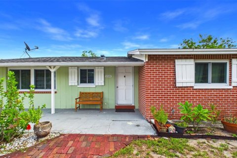 Casa en Clearwater, Florida 2 dormitorios, 97.83 m2 № 2209324