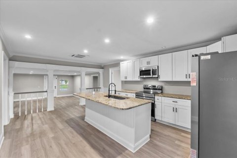 Casa en venta en Auburndale, Florida, 3 dormitorios, 169.83 m2 № 1906952 - foto 18